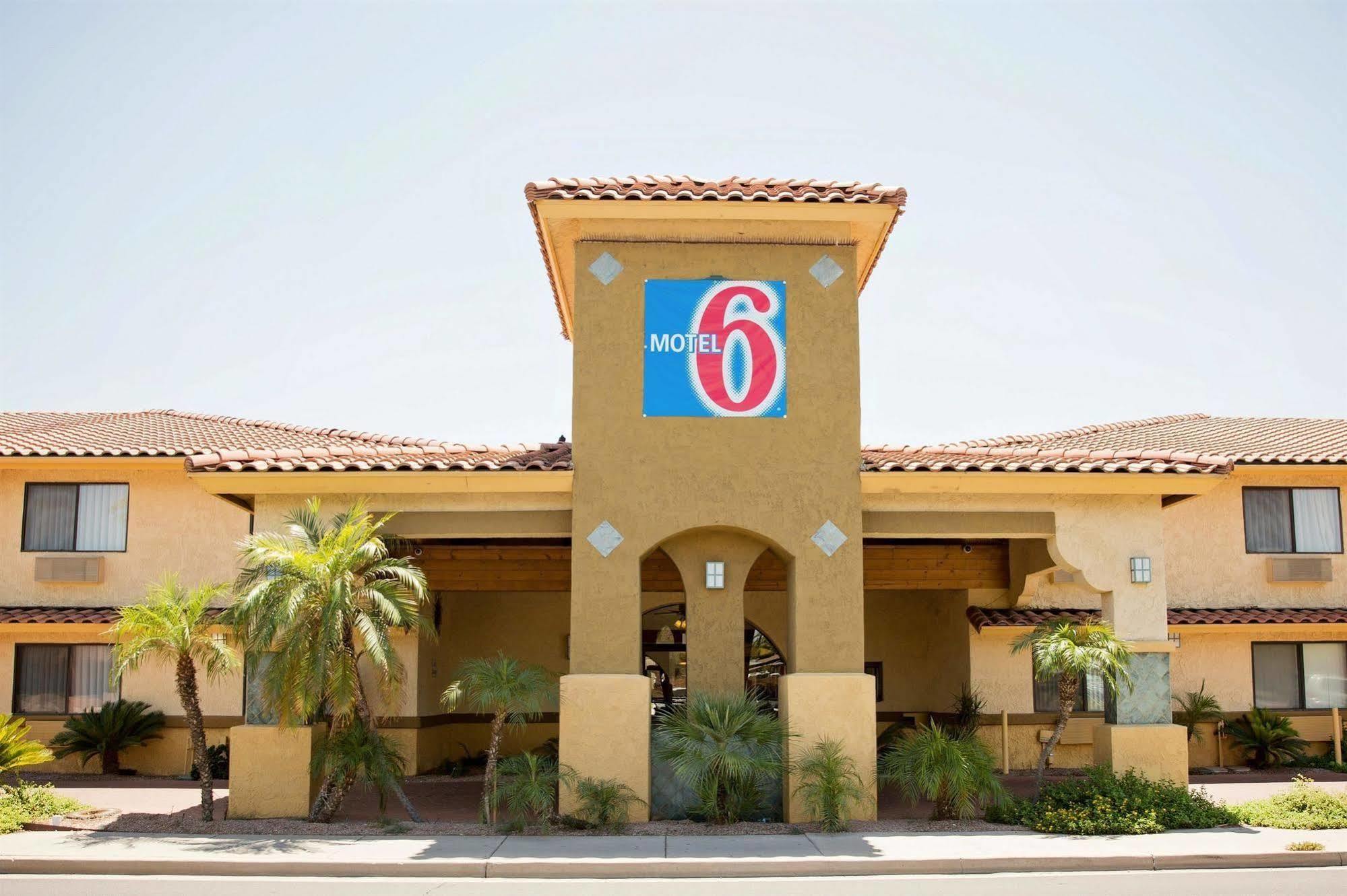 Laquinta Inn Phoenix - Arcadia Екстериор снимка