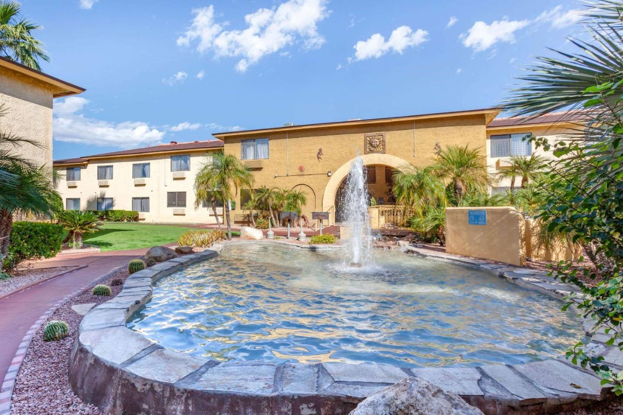 Laquinta Inn Phoenix - Arcadia Екстериор снимка